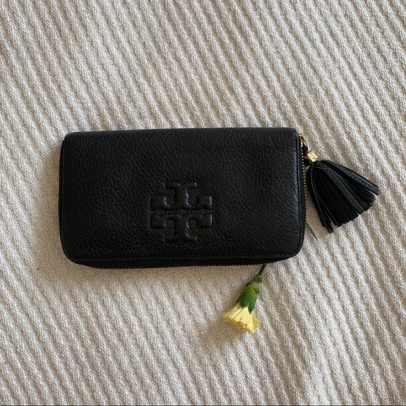Tory Burch Handbags - Tory Burch Black Wallet Tory Burch Handbags - Tory Burch Black Wallet